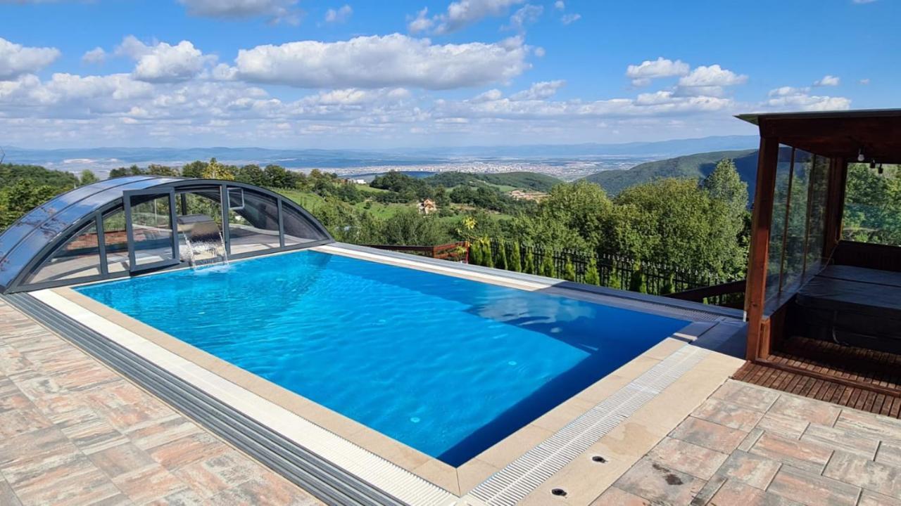 Villa Ozoni - Jezerc Урошевац Экстерьер фото